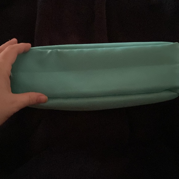 Makeup or beauty bag for travel or everyday use! - Picture 3 of 6